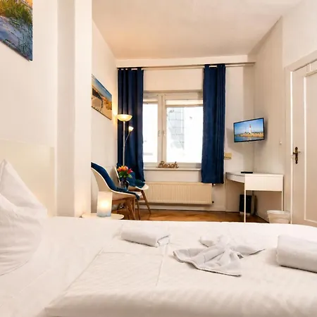 Haus Wilbrand Ferienzimmer 2 Séjour chez l'habitant Rostock